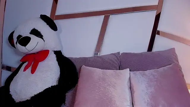 lia mariana online show from July 31, 2026, 10:29 pm