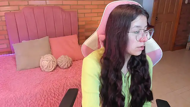 Amy joones online show from July 28, 2026, 12:48 pm