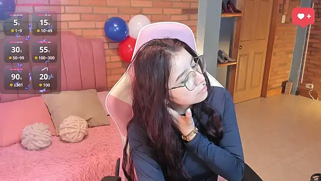 Amy joones online show from July 6, 2026, 11:06 am