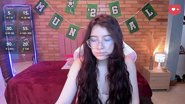 Amy joones online show from June 23, 2026, 11:41 am