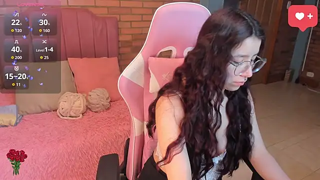 Amy joones online show from July 24, 2026, 11:06 am