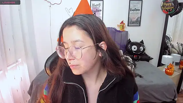 Amy joones online show from October 24, 2025, 12:48 pm