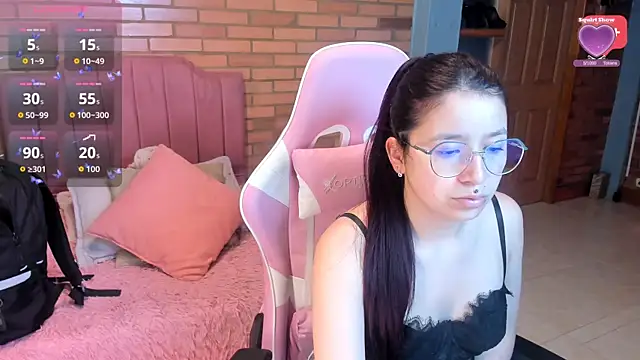 Amy joones online show from July 18, 2026, 11:08 am