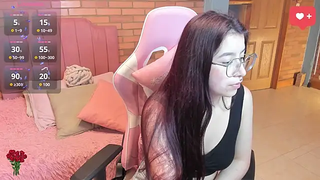 Amy joones online show from July 14, 2026, 11:05 am