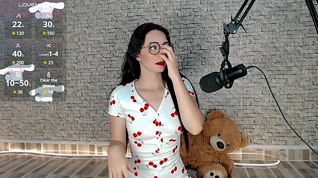 emma unu online show from June 6, 2026, 3:01 am