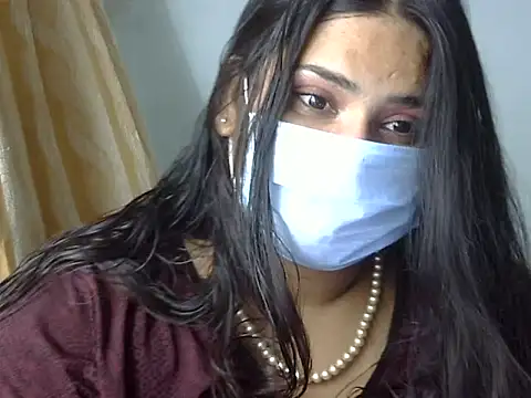cutelady65 online show from July 18, 2026, 4:37 pm