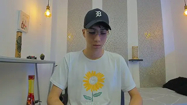 Nikolay Gregori online show from November 11, 2025, 4:18 am