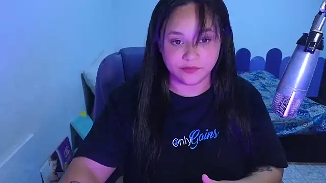 Luciernaga18 online show from June 30, 2026, 2:22 am