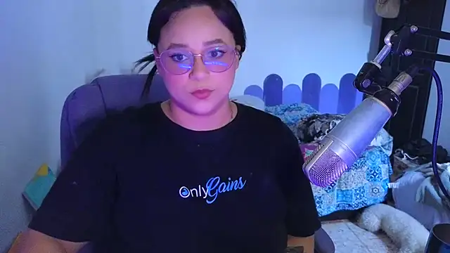 Luciernaga18 online show from July 1, 2026, 8:53 pm