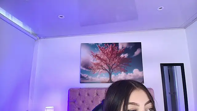 Julianaa Castro  online show from January 8, 2026, 11:38 am