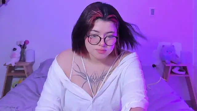 Snapshot of Gaby_Danna chatting on February 21, 2025, 7:23 am Gaby Danna online show from February 21, 2025, 7:23 am