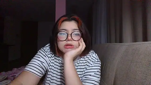 Snapshot of Gaby_Danna chatting on February 19, 2025, 12:57 am Gaby Danna online show from February 19, 2025, 12:57 am