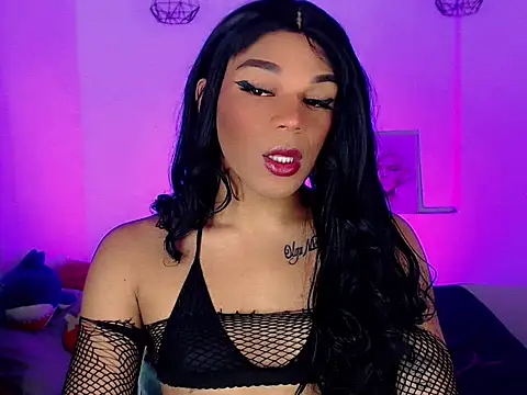 Gorrion   online show from May 6, 2026, 12:25 am