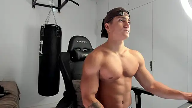 dan01  online show from November 3, 2025, 2:20 pm