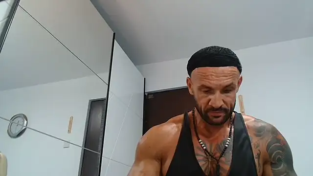 Magnificmuscles89 online show from August 3, 2026, 8:33 am