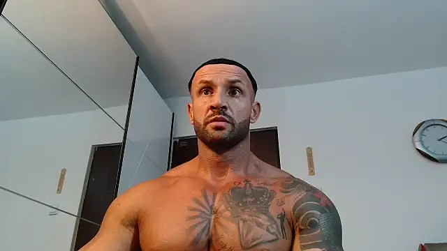 Magnificmuscles89 online show from June 22, 2026, 11:24 pm