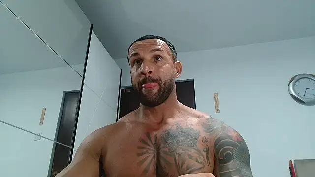 Magnificmuscles89 online show from April 26, 2026, 10:07 pm