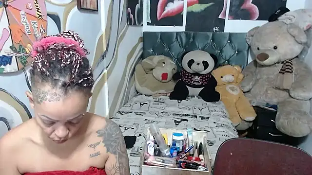 Snapshot of manzanahot9 chatting on June 6, 2026, 8:36 pm manzanahot9 online show from June 6, 2026, 8:36 pm