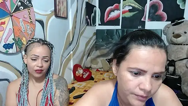 manzanahot9 online show from November 16, 2025, 10:35 pm