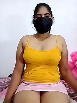 SLZAARA online show from October 14, 2025, 8:20 pm