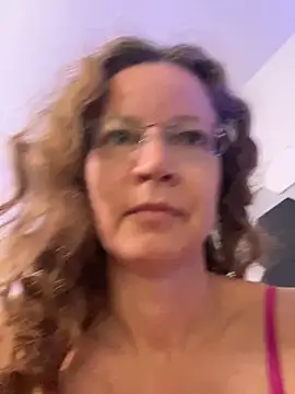 AnnikaRose online show from June 19, 2026, 3:12 am