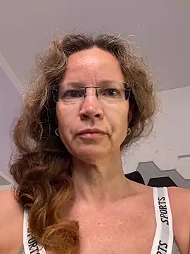 AnnikaRose online show from June 12, 2026, 2:20 am