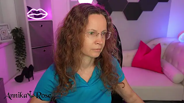 AnnikaRose online show from February 19, 2026, 12:24 pm