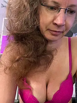 AnnikaRose online show from June 11, 2026, 2:33 am
