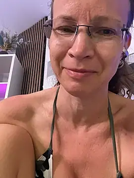 AnnikaRose online show from June 25, 2026, 3:48 am