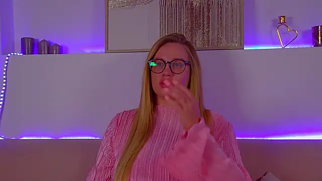 MariaNeumann online show from March 16, 2025, 1:17 am