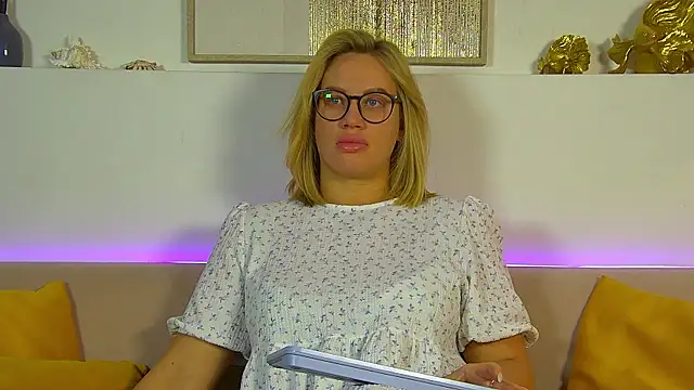 MariaNeumann online show from January 16, 2026, 6:28 am