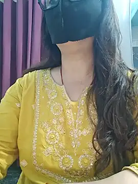 Snapshot of Aishwaryaa_69 chatting on June 5, 2026, 3:55 am Aishwaryaa 69 online show from June 5, 2026, 3:55 am