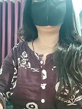 Snapshot of Aishwaryaa_69 chatting on May 17, 2026, 2:00 am Aishwaryaa 69 online show from May 17, 2026, 2:00 am