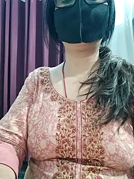 Snapshot of Aishwaryaa_69 chatting on May 27, 2026, 1:57 am Aishwaryaa 69 online show from May 27, 2026, 1:57 am