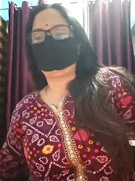 Aishwaryaa 69 online show from October 25, 2025, 4:18 pm