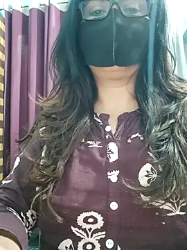 Snapshot of Aishwaryaa_69 chatting on May 9, 2026, 2:26 am Aishwaryaa 69 online show from May 9, 2026, 2:26 am