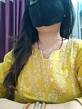 Snapshot of Aishwaryaa_69 chatting on June 12, 2026, 2:31 am Aishwaryaa 69 online show from June 12, 2026, 2:31 am