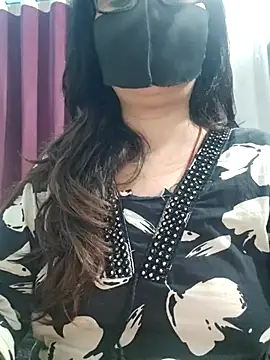 Snapshot of Aishwaryaa_69 chatting on May 21, 2026, 3:48 am Aishwaryaa 69 online show from May 21, 2026, 3:48 am
