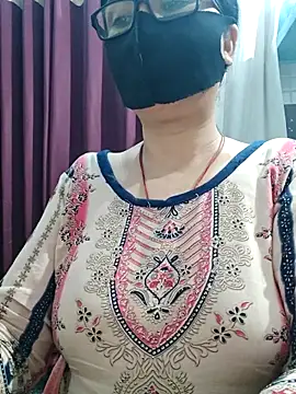 Aishwaryaa 69 online show from May 3, 2026, 3:26 pm