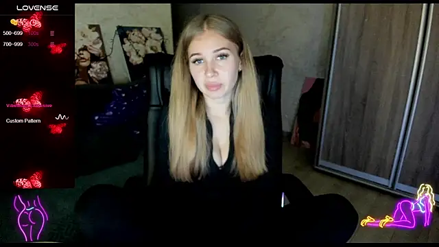 Snapshot of _NigoNika chatting on October 17, 2025, 2:52 pm NigoNika online show from October 17, 2025, 2:52 pm