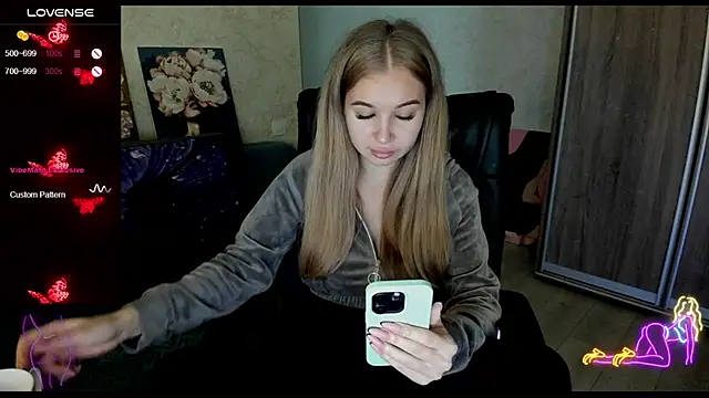 Snapshot of _NigoNika chatting on November 6, 2025, 11:36 am NigoNika online show from November 6, 2025, 11:36 am