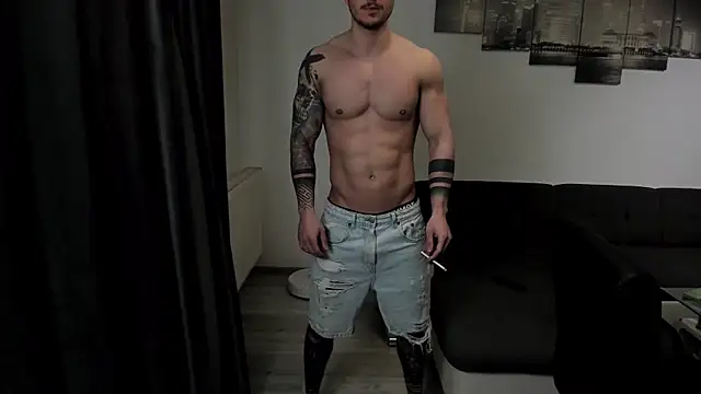 Snapshot of Richarddarell1 chatting on March 1, 2026, 6:46 am Richarddarell1 online show from March 1, 2026, 6:46 am