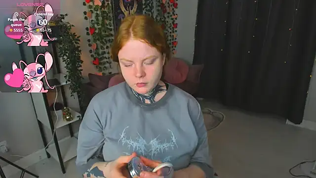 Cassie xKiss online show from February 16, 2026, 8:29 pm