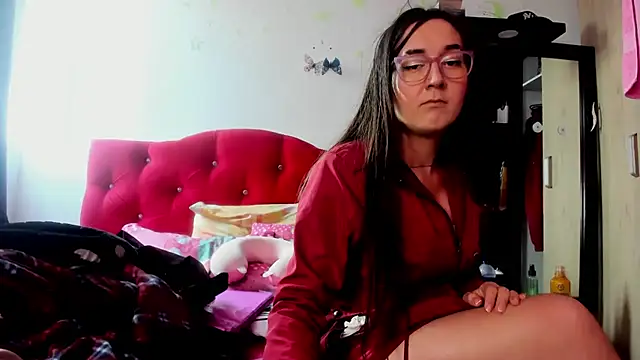 Sweet-Suck69 online show from October 15, 2025, 9:01 pm