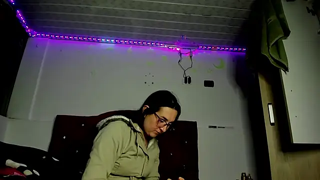 Sweet-Suck69 online show from March 19, 2025, 4:57 am