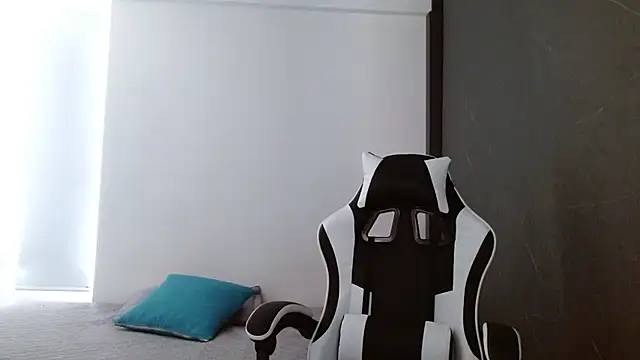 scarleth xue online show from October 17, 2025, 3:36 pm