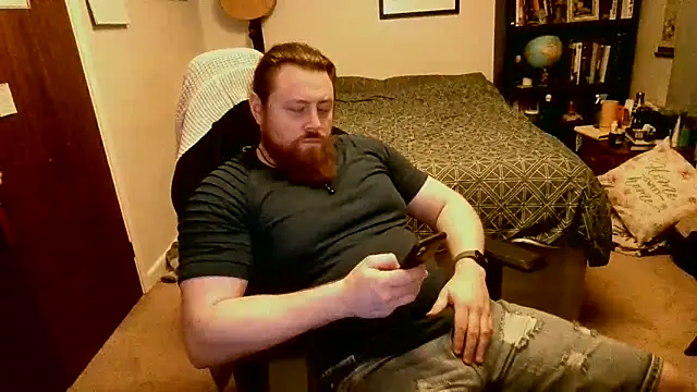 Snapshot of Hairy_Guy30 chatting on May 13, 2026, 10:50 pm Hairy Guy30 online show from May 13, 2026, 10:50 pm