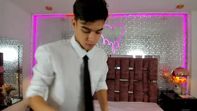 Gerony  online show from November 17, 2025, 5:44 am