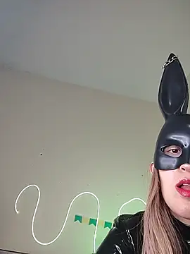 Bunny Sexyy online show from June 18, 2026, 8:02 am