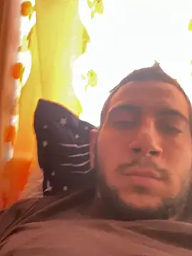 Snapshot of emea4 chatting on March 15, 2026, 9:38 am emea4 online show from March 15, 2026, 9:38 am